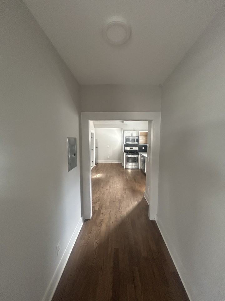 141 6th St #1 - Photo 5 of 16