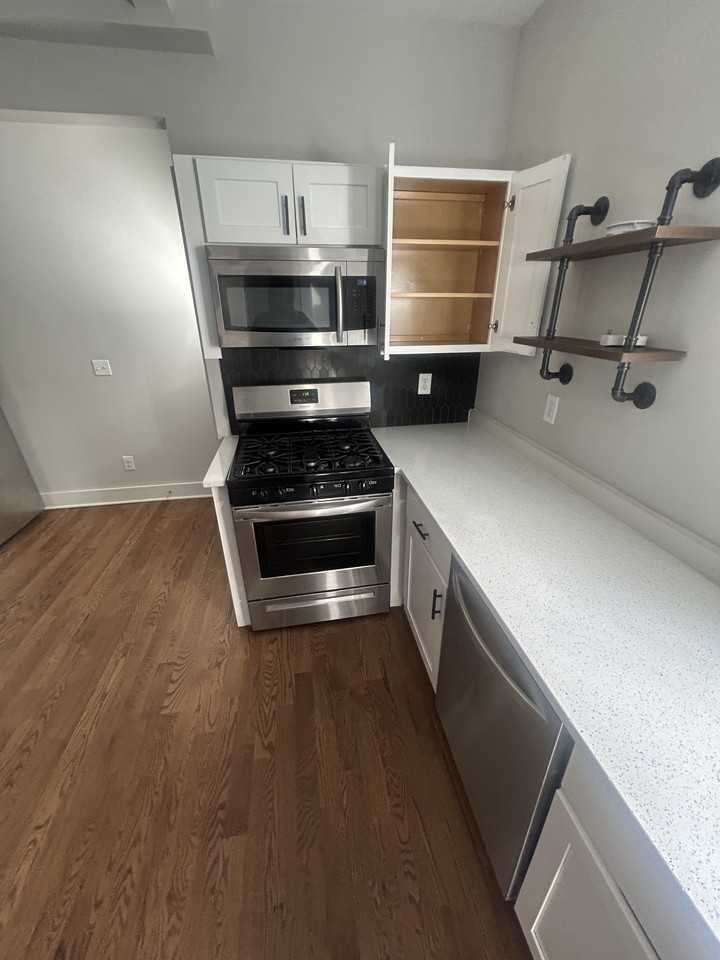141 6th St #1 - Photo 7 of 16