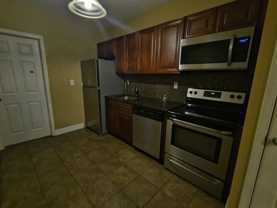 1616 W Glenwood Ave #1 - Photo 1 of 1