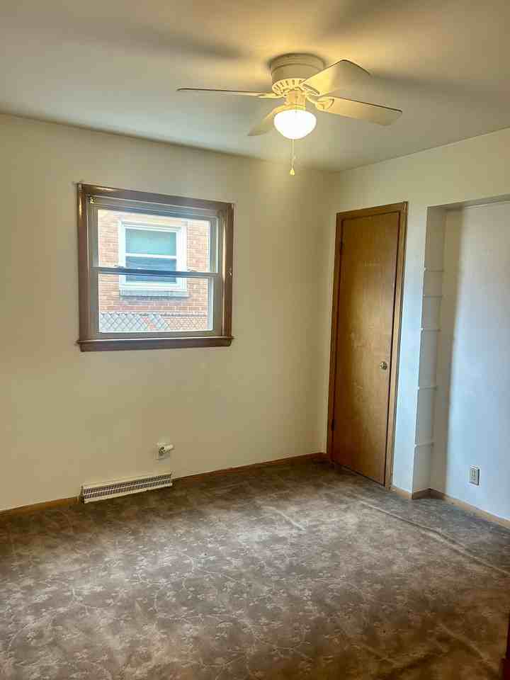 8055 W Beckett Ave - Photo 4 of 5