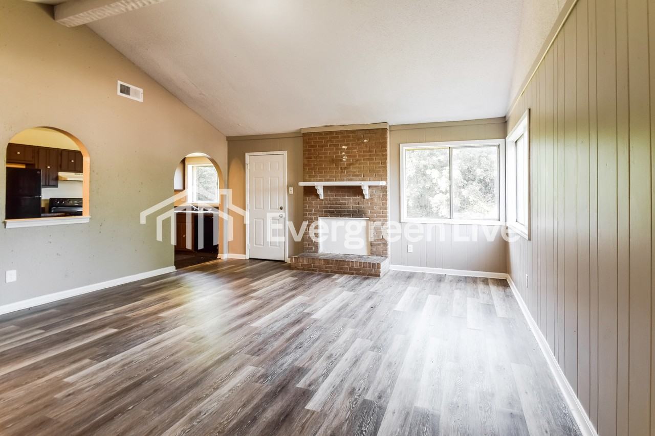 3021 Meadowfair Rd - Photo 3 of 15