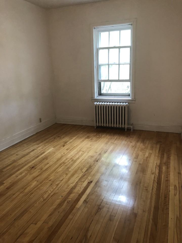 2384 Av Beaconsfield — photo 3