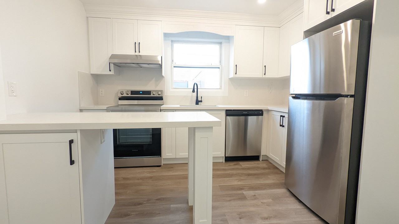 1 Admiral Rd. - Photo 4 of 16