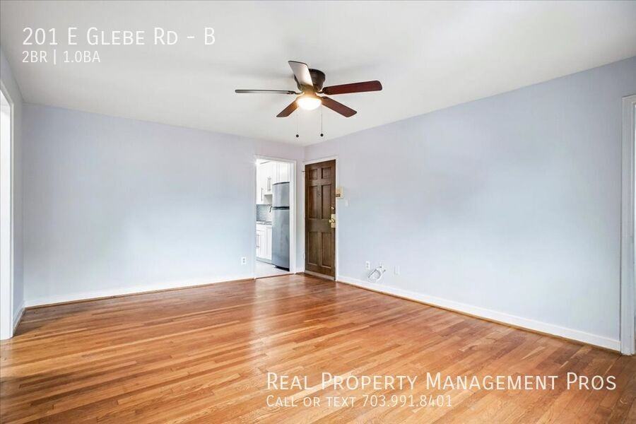 201 E Glebe Rd #B - Photo 5 of 28