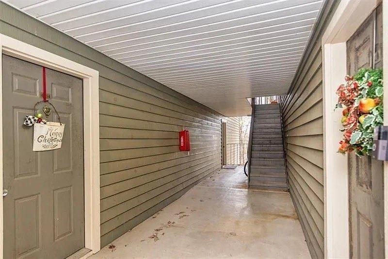 4630 Vinings Central Run Se ##125 - Photo 2 of 20