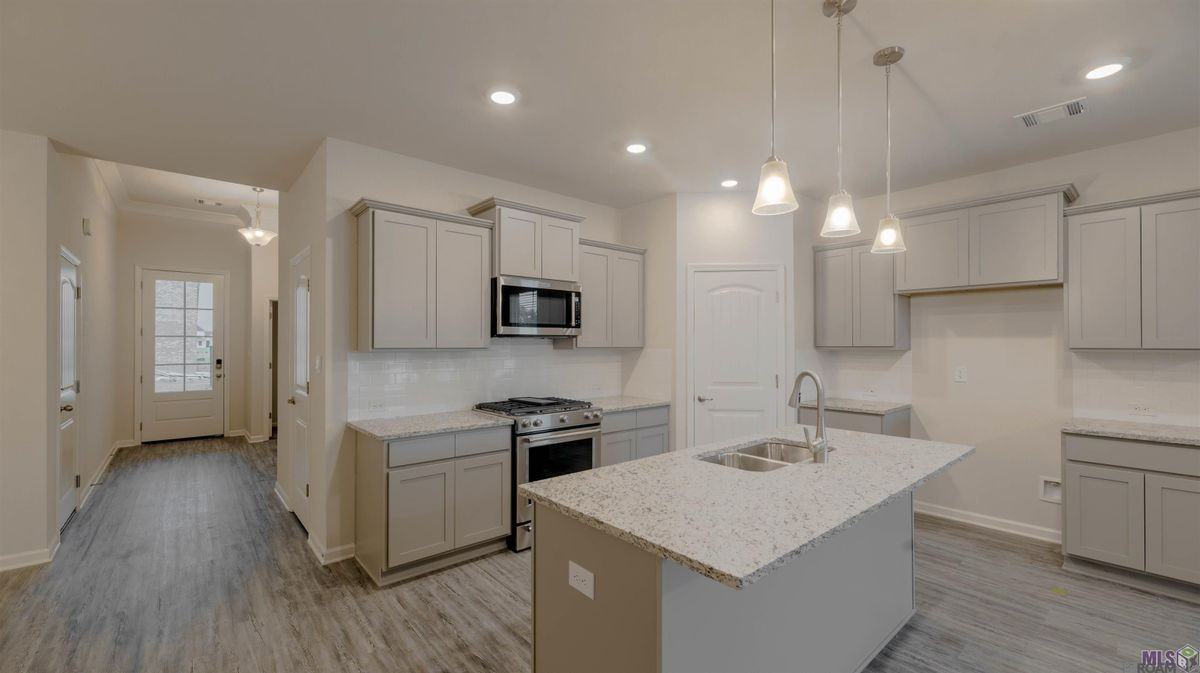 4644 Grenache Dr - Photo 4 of 16