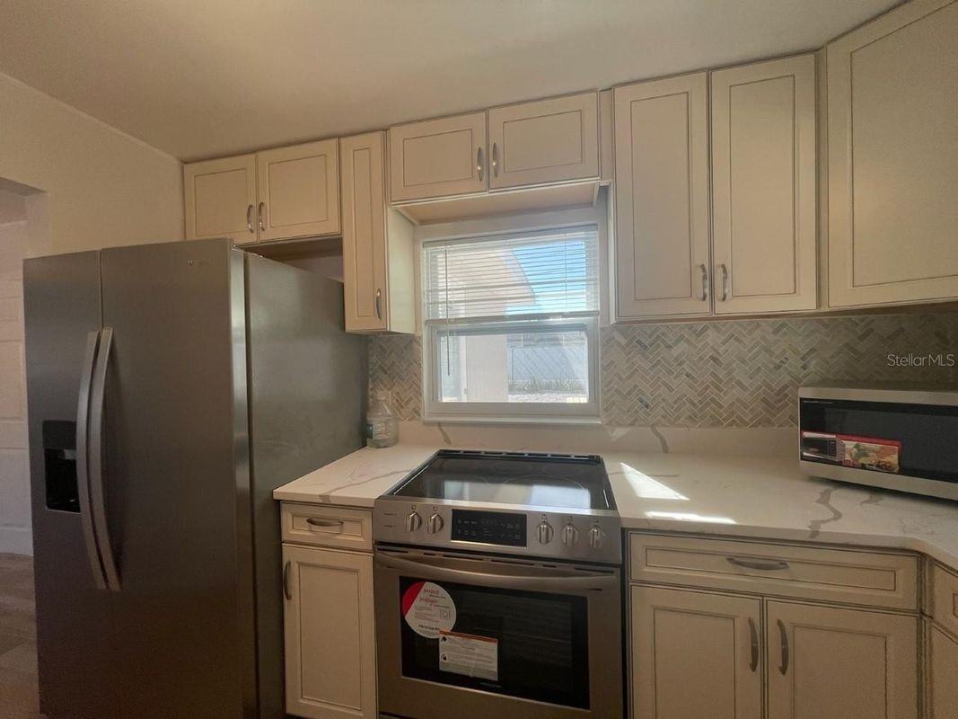 12644 81st Ter - Photo 2 of 42