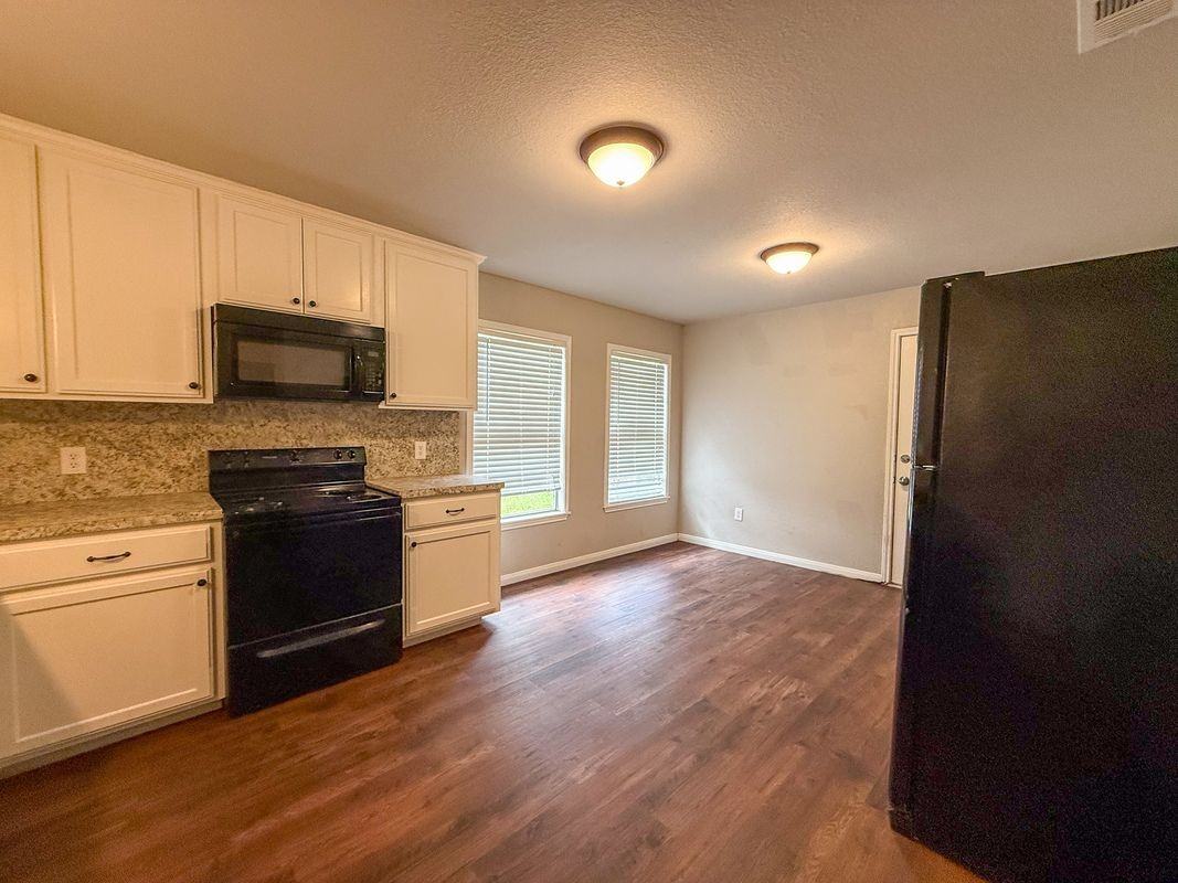 3604 Torrance St - Photo 2 of 26
