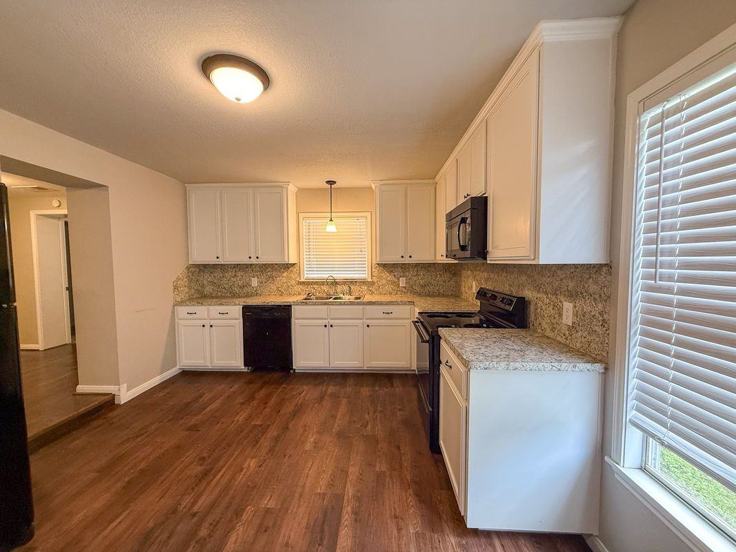 3604 Torrance St - Photo 3 of 26