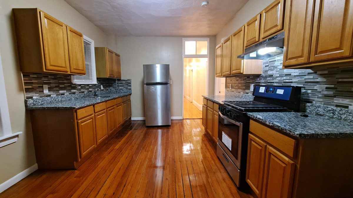 35 Catawba St ##2 - Photo 3 of 17