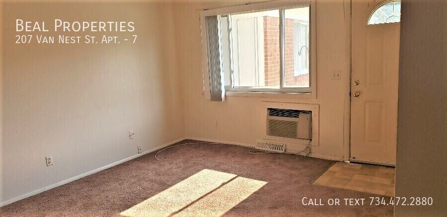 207 Van Nest St #7 - Photo 4 of 11