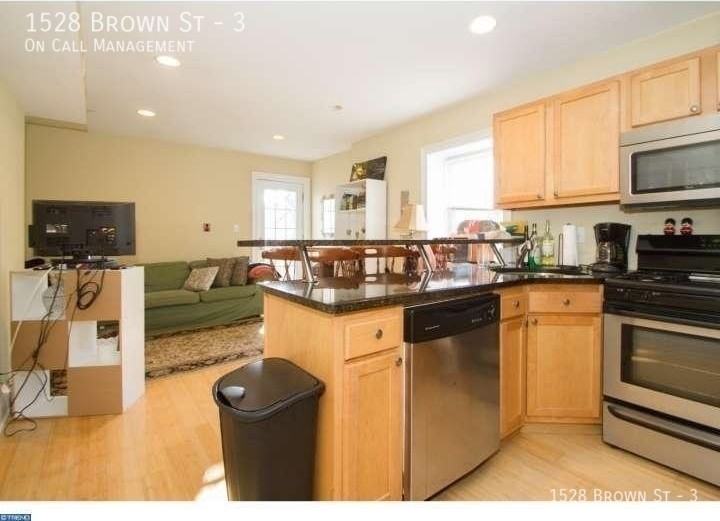 1528 Brown St #3 - Photo 2 of 14