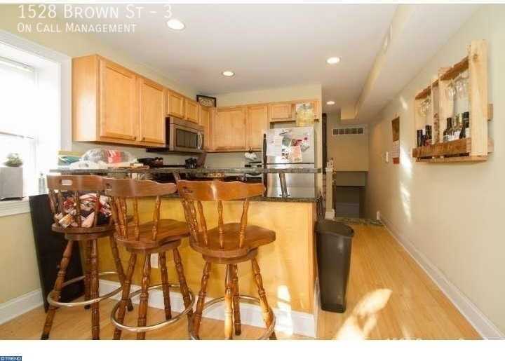 1528 Brown St #3 - Photo 4 of 14