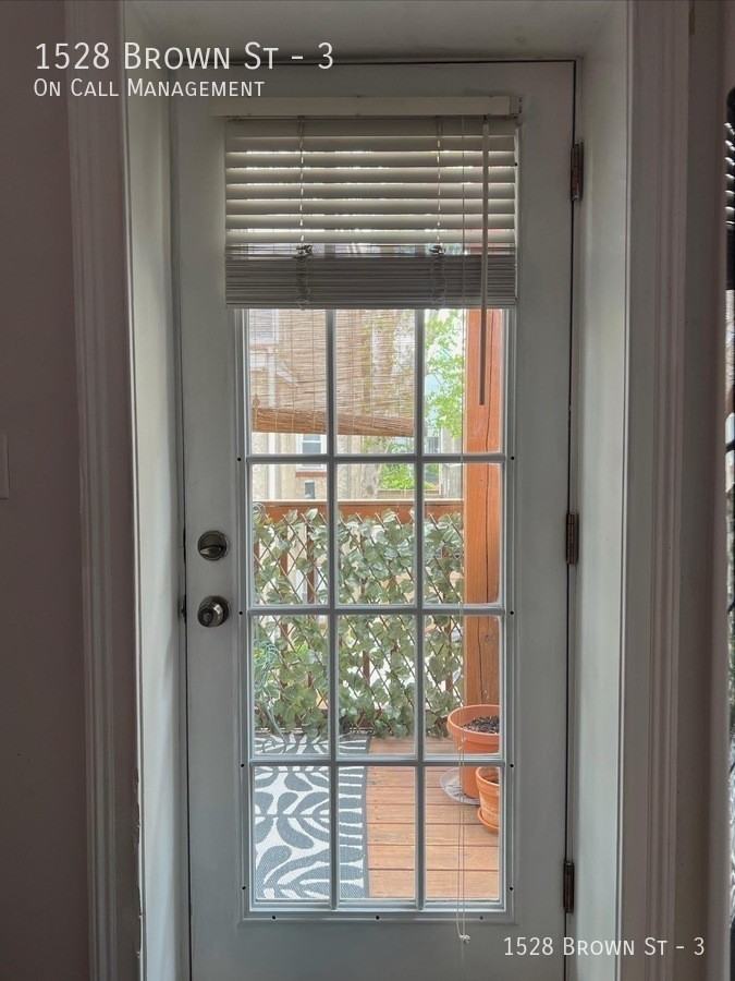 1528 Brown St #3 - Photo 6 of 14