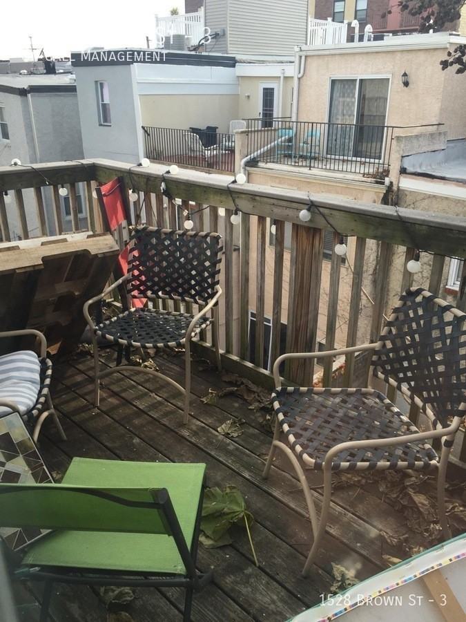 1528 Brown St #3 - Photo 7 of 14