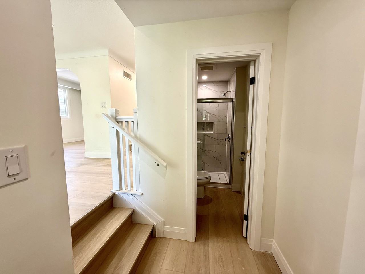 25 Meadowbrook Cres #1 - Photo 2 of 24
