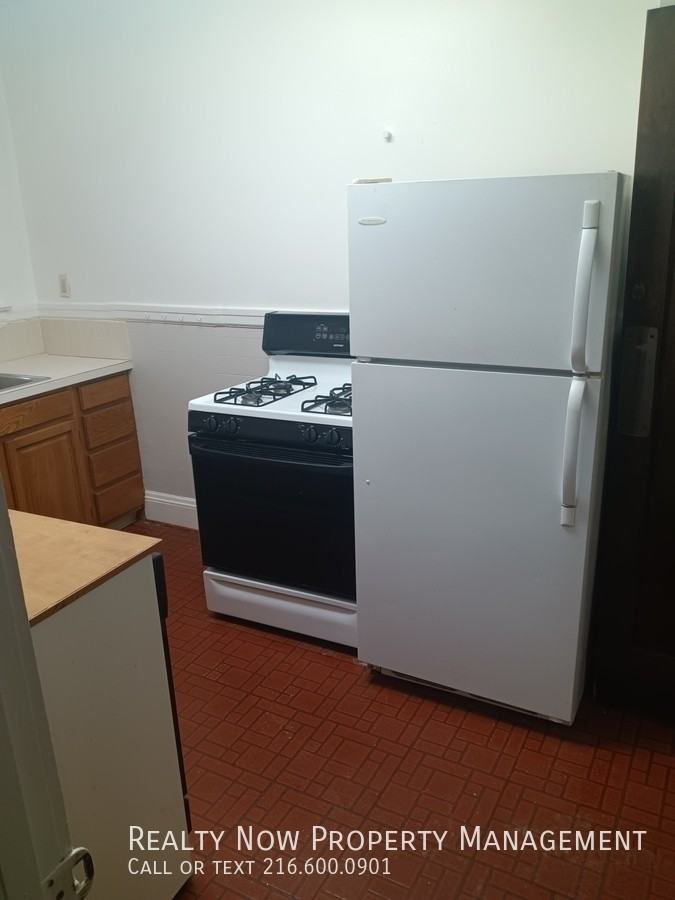 2113 Stillman Rd Apt 2nd - Photo 3 of 9