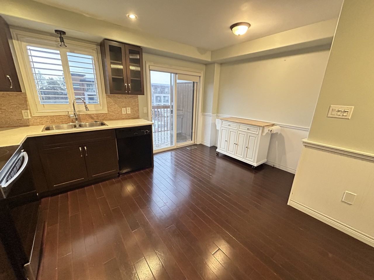 25 Viking Dr #44 - Photo 4 of 21