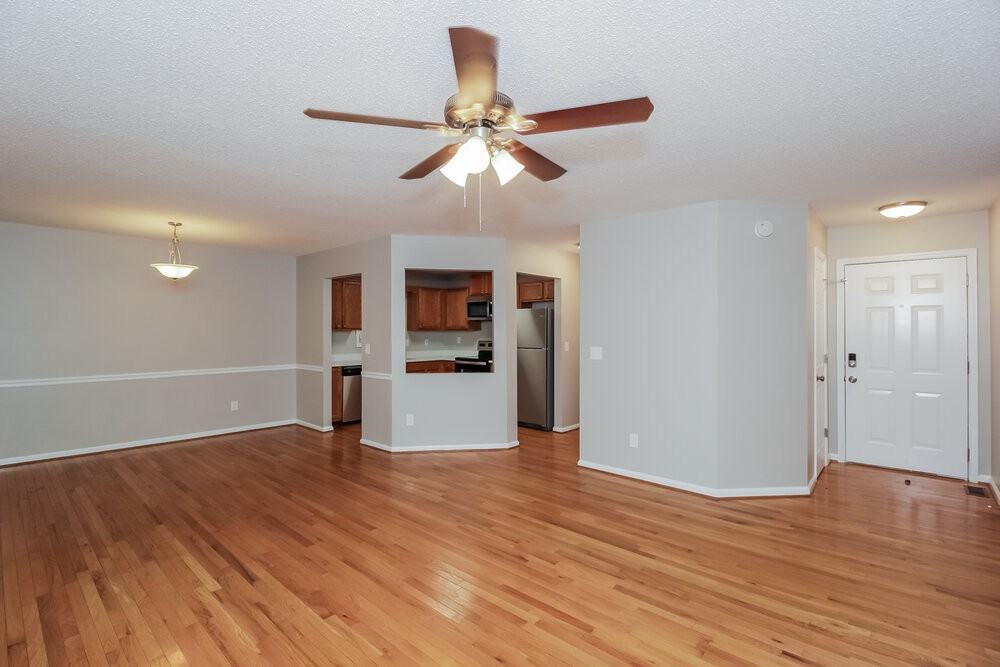 426 Ivy Crest Dr - Photo 3 of 16