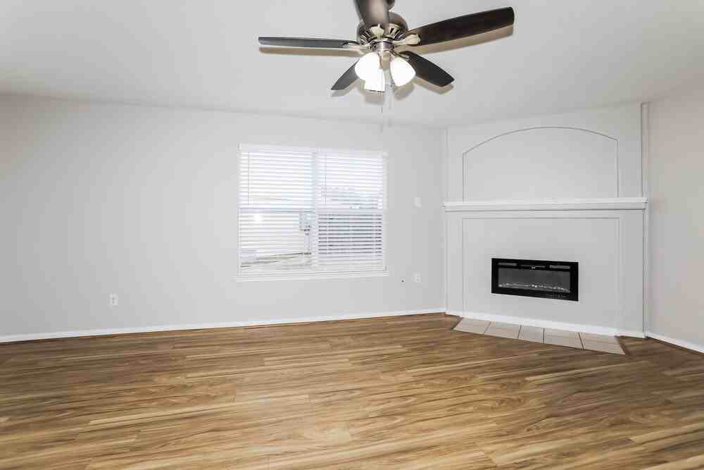 21334 Bella Luna Ct - Photo 5 of 17