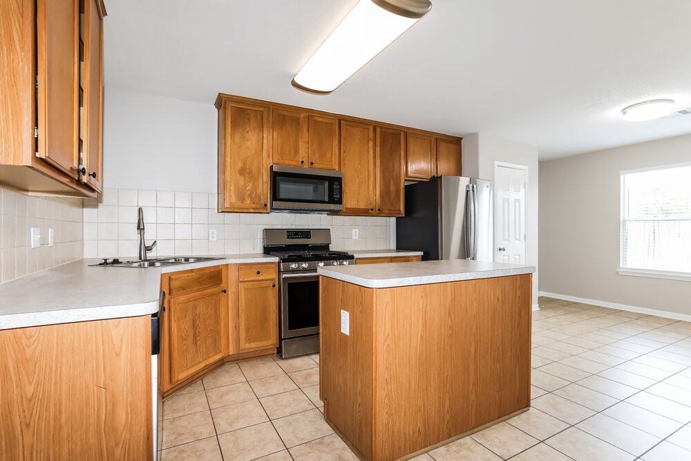 21334 Bella Luna Ct - Photo 6 of 17