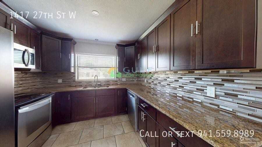 1417 27th St W - Photo 4 of 31