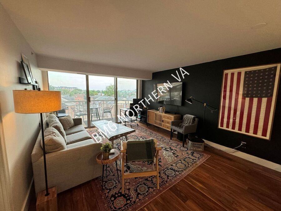 1200 Braddock Pl #507 - Photo 3 of 17