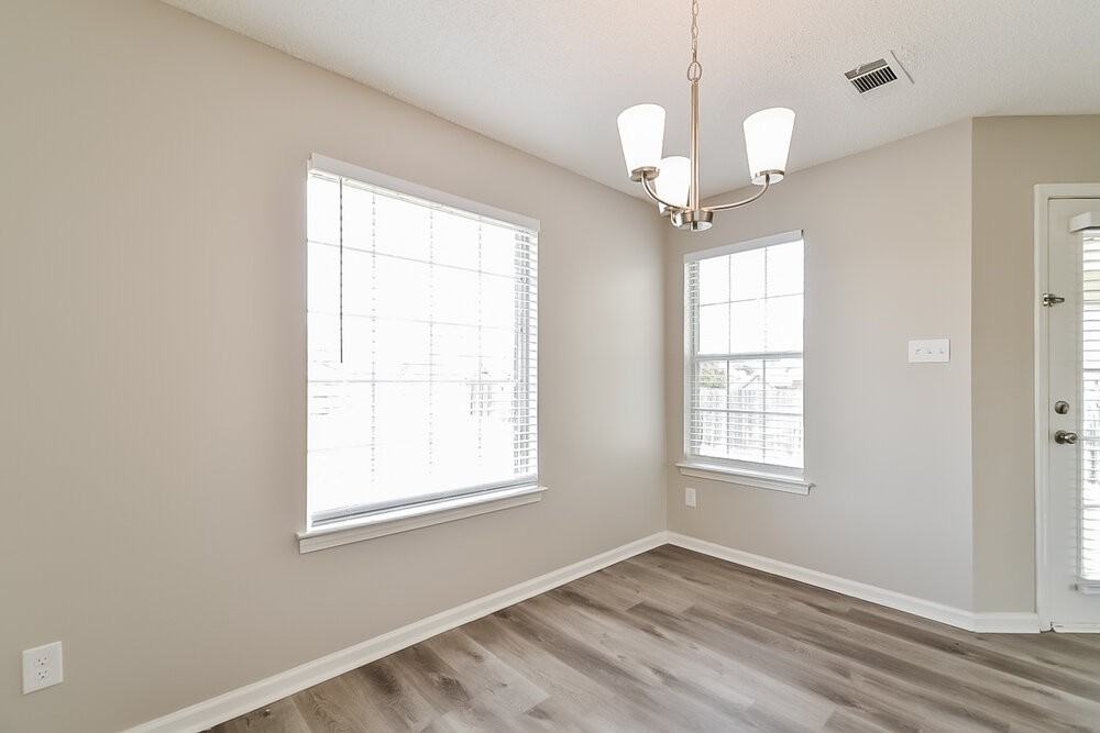 6722 Finch Rd - Photo 6 of 17