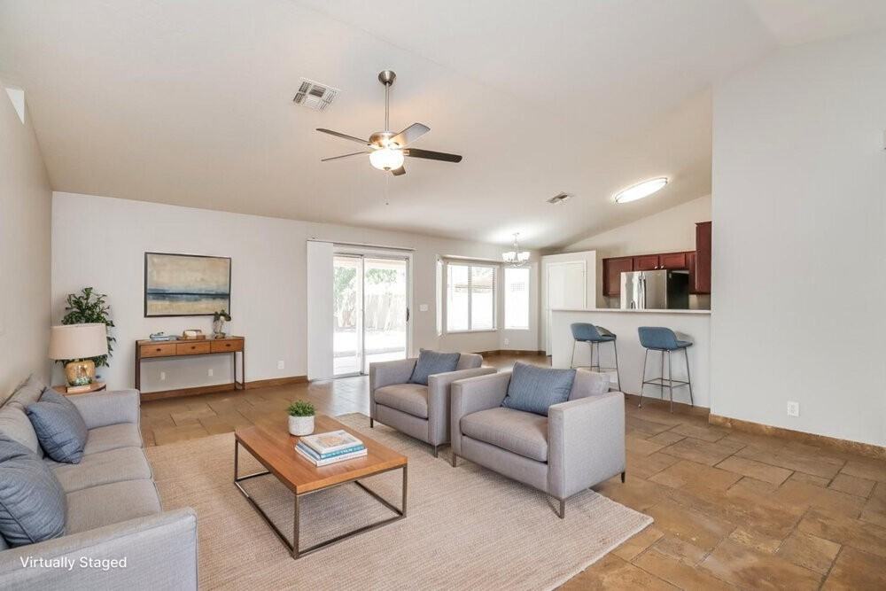1042 S Canal Dr - Photo 3 of 19