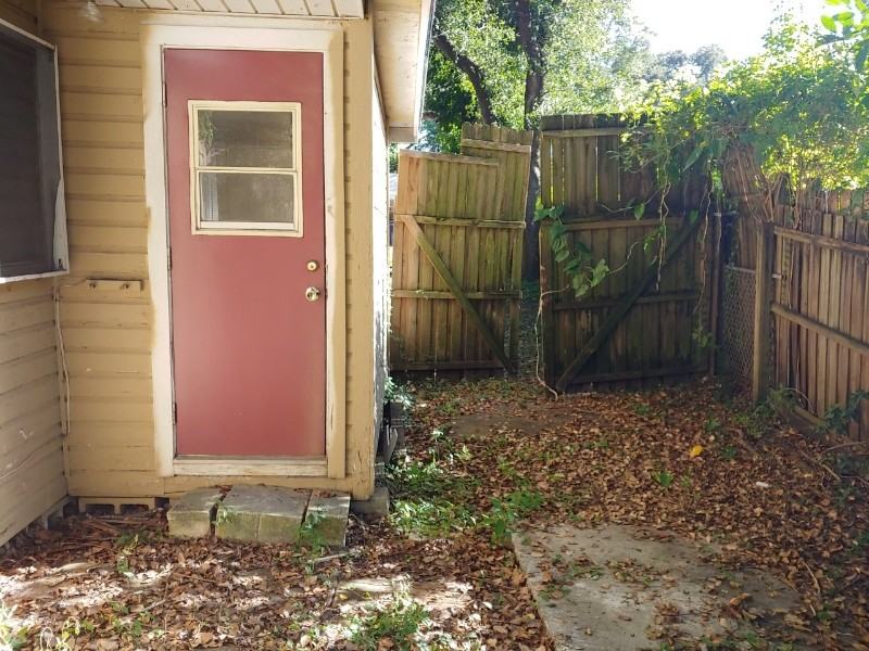 1014 E 31st Ave #B - Photo 7 of 8