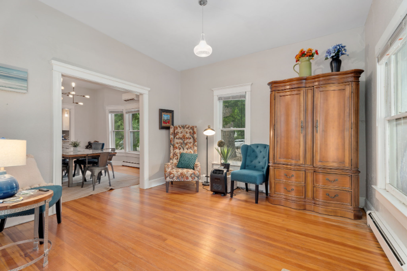 431 W Oak St - Photo 6 of 20