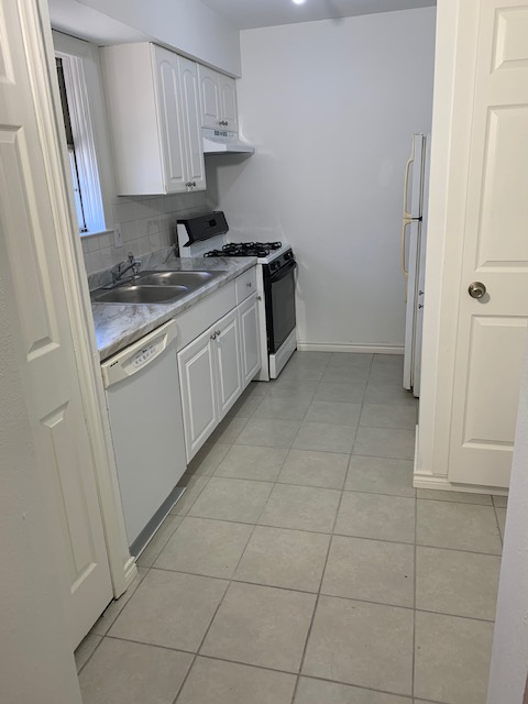 1721 Janice Dr - Photo 3 of 26