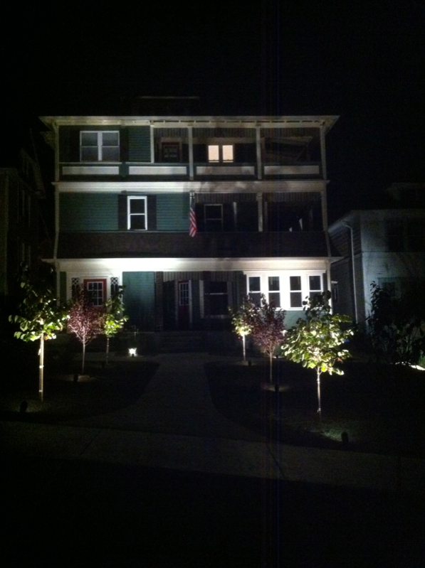 304 Central Ave - Photo 4 of 8