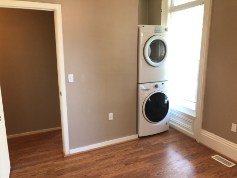 1140 Buffalo St - Photo 4 of 7