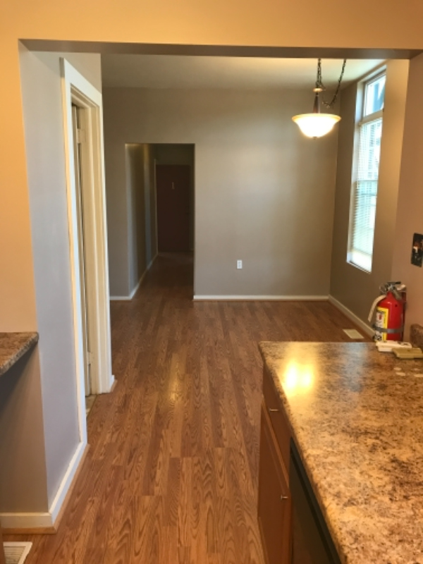 1140 Buffalo St - Photo 5 of 7