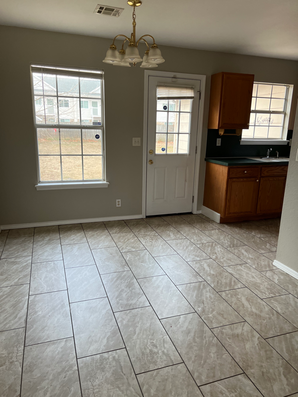 6119 S Madison Pl - Photo 5 of 16
