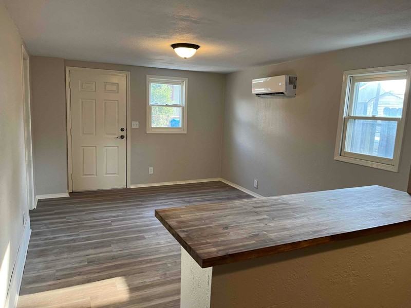 639 Cherry St - Photo 3 of 5