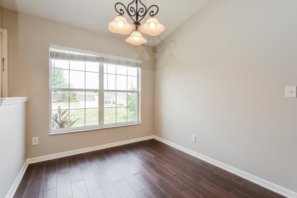 12131 Goldenstar Ln - Photo 6 of 16