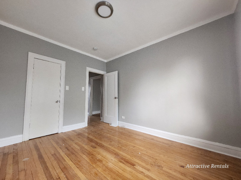 656 E 81st St - Photo 6 of 10