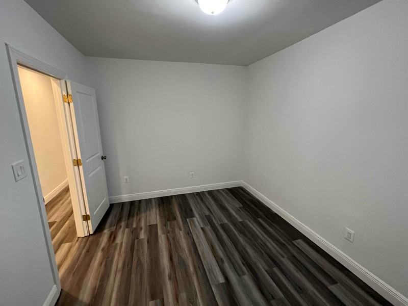 2212 E Monument St #2 - Photo 5 of 9