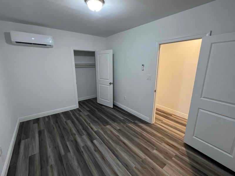 2212 E Monument St #2 - Photo 6 of 9