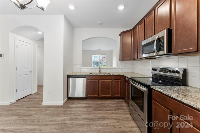 1030 Beatty Woods Dr - Photo 2 of 17