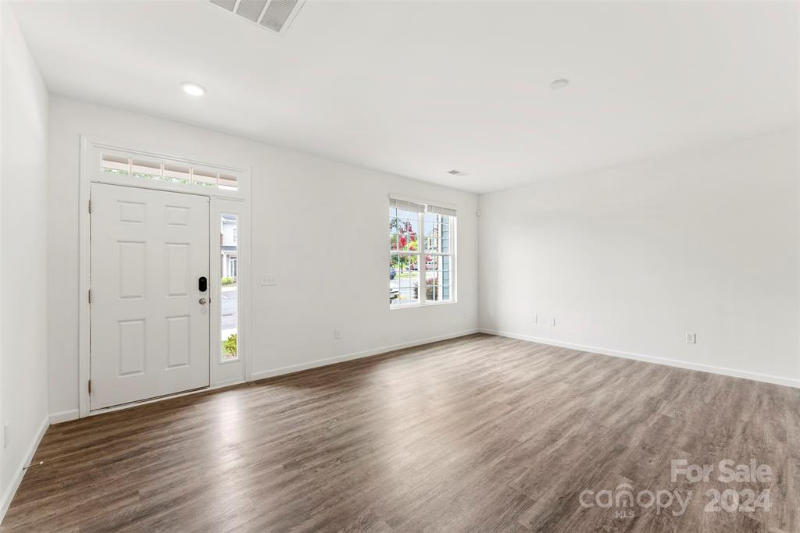 1030 Beatty Woods Dr - Photo 3 of 17