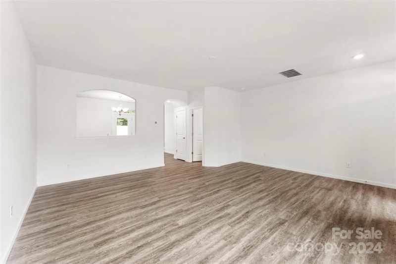 1030 Beatty Woods Dr - Photo 6 of 17