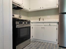 featured image of 516 Hawthorne St #4