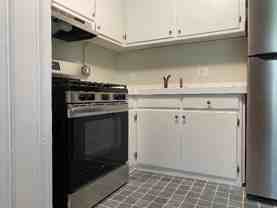 516 Hawthorne St #4 - Photo 1 of 1