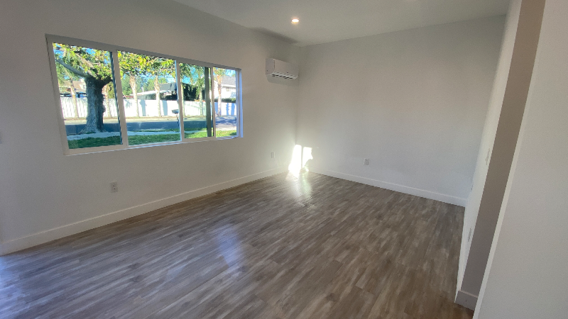 15948 Eccles St - Photo 3 of 7