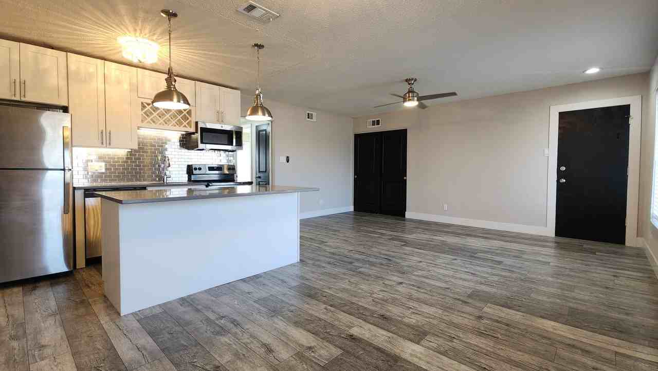 10824 Big Bend Rd - Photo 3 of 11