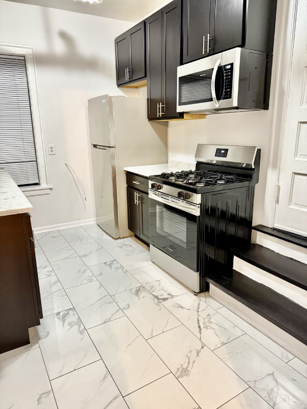 3157 N Hudson Ave #C1 - Photo 7 of 13