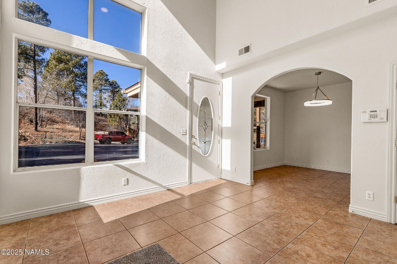 1326 E Trevor Way - Photo 3 of 20